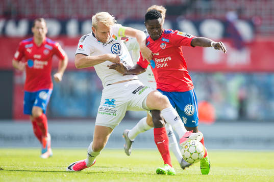 GAIS Carl Nyström och Helsingborgs Oke Akpoveta