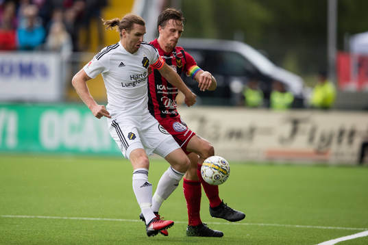 s Nils-Eric Johansson mot Östersunds Bobo Sollander Jansson