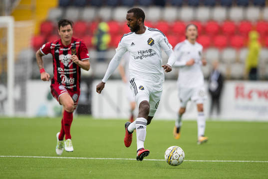 s Henok Goitom mot Östersunds Jamie Hopcutt