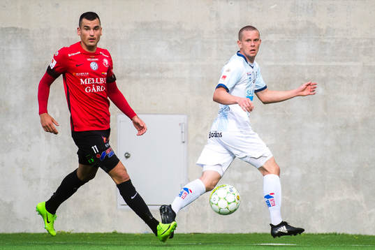 Trelleborgs Dino Islamovic och Gefles Anton Lans