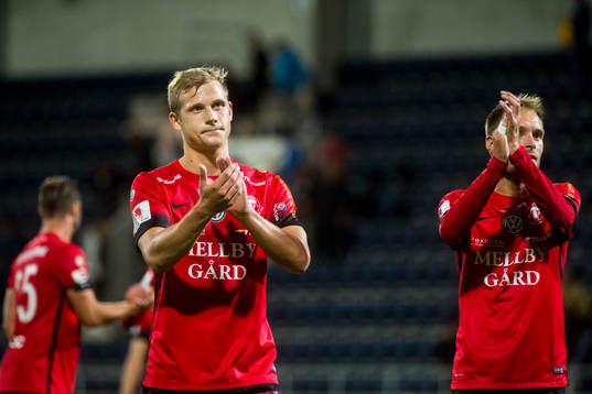 Trelleborgs Erik Andersson och Zoran Jovanovic tackar