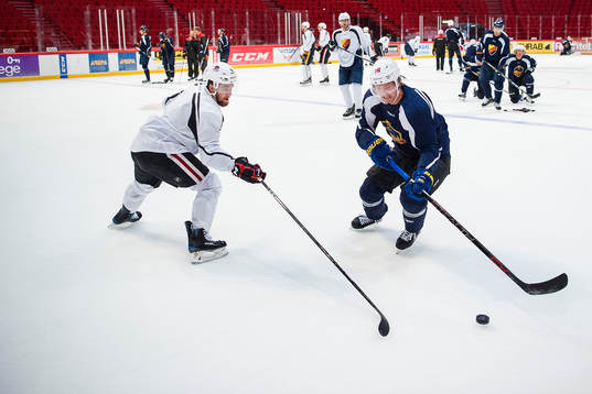 Chicagos Erik Gustafsson och Buffalos Jacob Josefson deltar