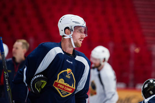 Dallas Patrik Nemeth deltar i en träning