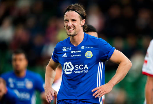 Sundsvalls Linus Hallenius deppar