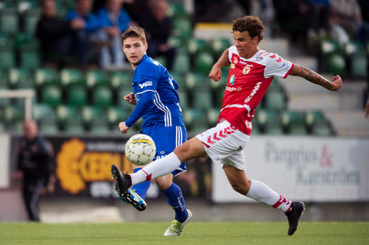 Sundsvalls Kristinn Freyr Sigurdsson och Kalmars  Herman