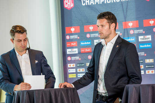 Konferencieren Christian Winnberg och Frölunda Indians