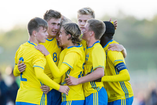 Sveriges spelare  med Viktor Widell, Aleksander Nilsson,