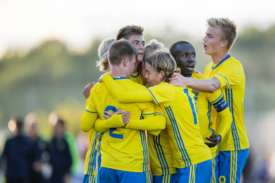 Sveriges spelare  med Viktor Widell, Aleksander Nilsson,