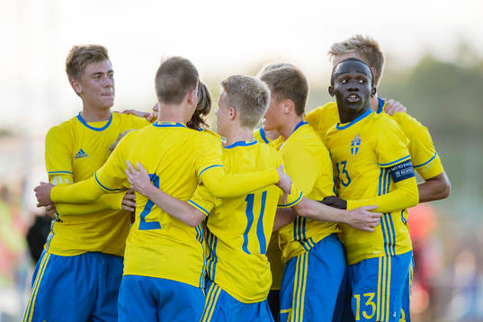 Sveriges spelare  med Viktor Widell, Aleksander Nilsson,