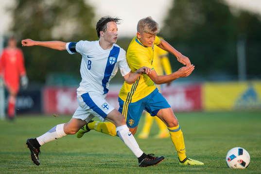 Finlands Tuukka Partanen och Sveriges Dennis Collander