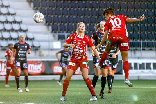 Piteås Hanna Pettersson gör 0-2