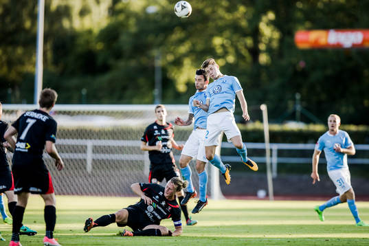 Malmö FFs Mattias Svanberg (h)och Behrang Safari (v)