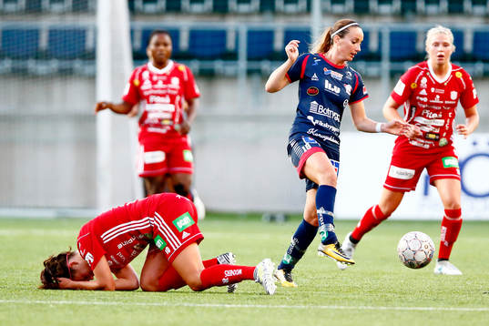 Piteås Hanna Pettersson och Linköpings Kosovare Asllani