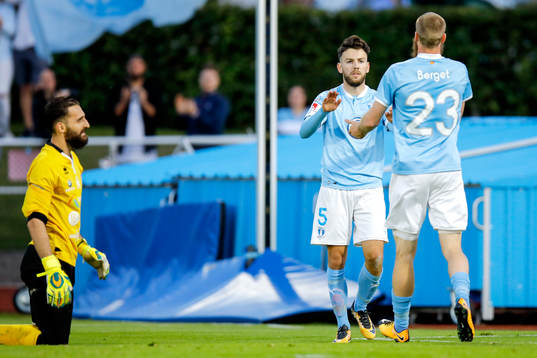 Malmö FFs Erdal Rakip jublar med Jo Inge Berget