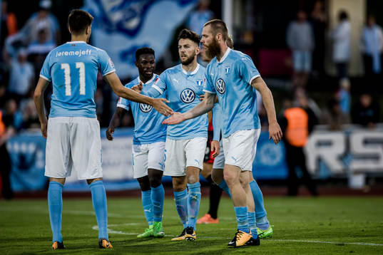 Bläddra bland fler bilder av Fotboll, Svenska Cupen, Trollhättan - Malmö FF