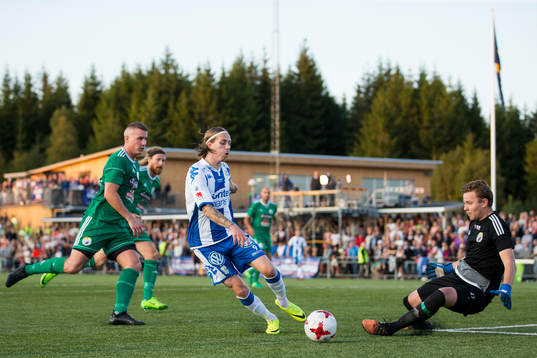 IFK Göteborgs Elias Mar Omarsson rundar Landvetters