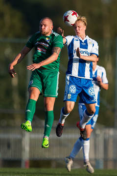 IFK Göteborgs Billy Nordström vinner en nickduell