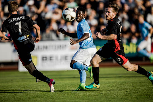 Malmö FFs Kingsley Sarfo och Trollhättans Jonas
