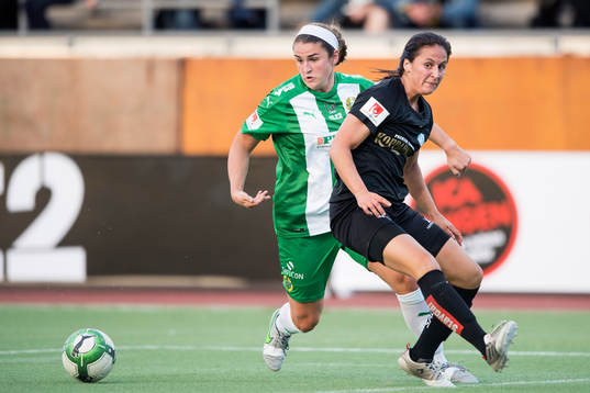 Hammarbys Murielle Tiernan  och Göteborgs Taylor Leach