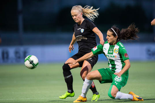 Göteborgs Adelina Engman och Hammarbys Sejde Abrahamsson