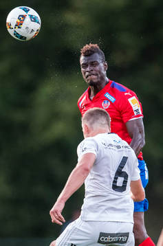 Helsingborgs Edwin Gyimah och Oskarshamns Filip Jägerbrink
