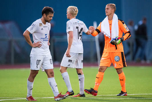 Oskarshamns Mergim Smakolli och Axel Lindahl deppar samt