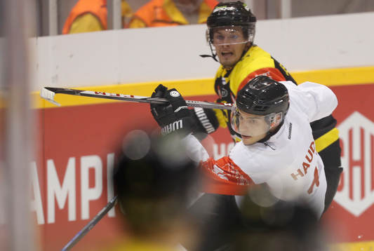 Lukas Haudum, Malmö Redhawksduring ice hockey Champions