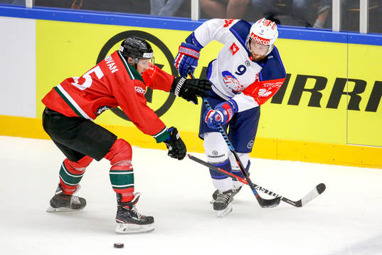 Frölundas Matt Donovan  och Zürichs Robert Nilsson