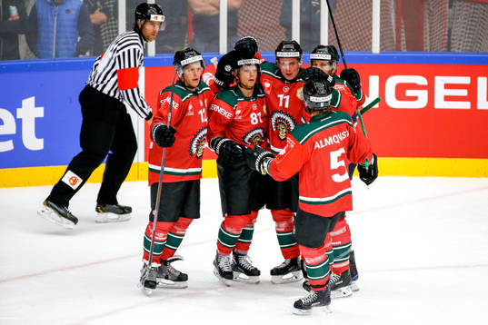 Frölundas Victor Olofsson jublar med lagkamrater
