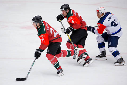 Frölundas Lias Andersson och Carl Grundström