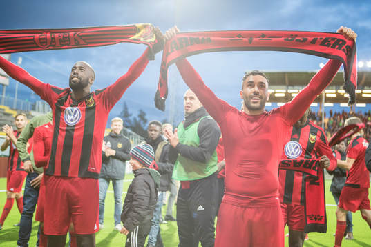 Östersunds Ronald Mukiibi och Östersunds Saman Ghoddos
