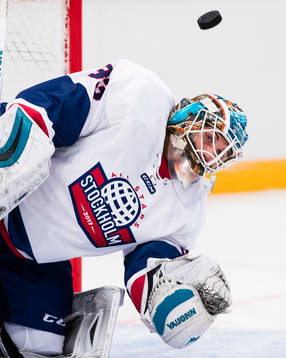 All Stars Stockholms målvakt Mantas Armalis med en