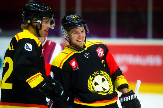 Christopher Liljewall and Jacob Blomqvist of Brynäs prior
