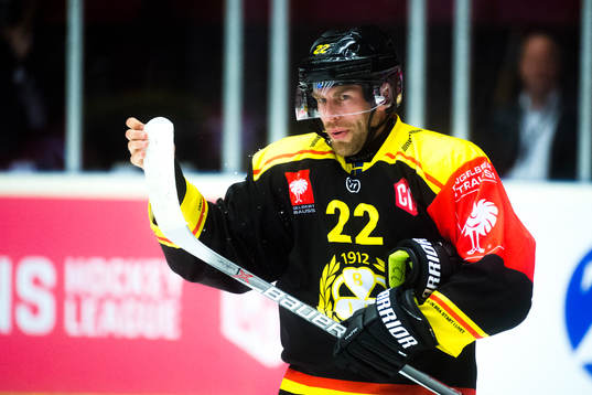 Jörgen Sundqvist of Brynäs looks dejected