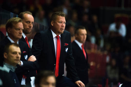 Head Coach Ari-Pekka Selin of Helsinki