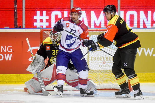 goalkeeper David Rautio and Lukas Kilström of Brynäs and