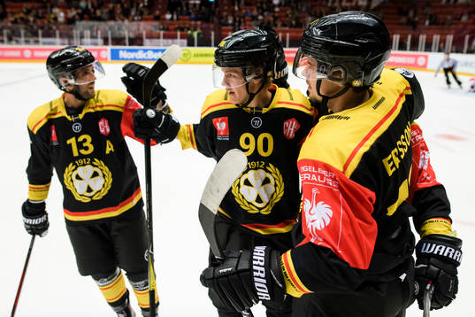 Ryan Gunderson and Jesper Boqvist of Brynäs celebrates