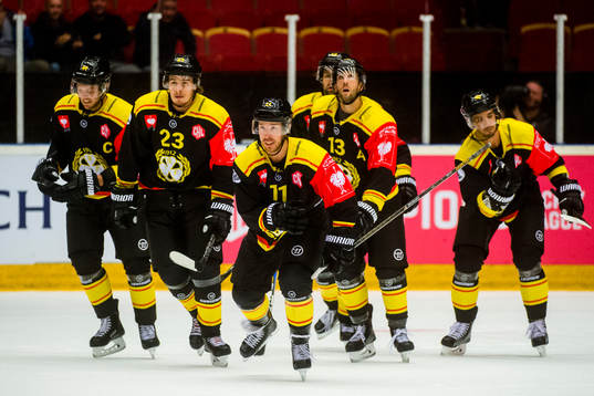 Kevin Clark of Brynäs celebrates the 3-3 goal with