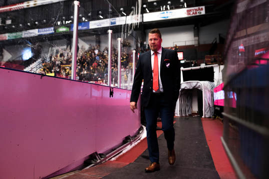 Head Coach Ari-Pekka Selin of Helsinki