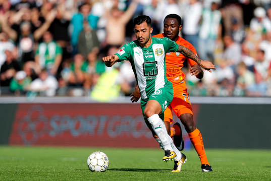 Hammarbys Jiloan Hamad och AFC Eskilstunas Chidi Omeje