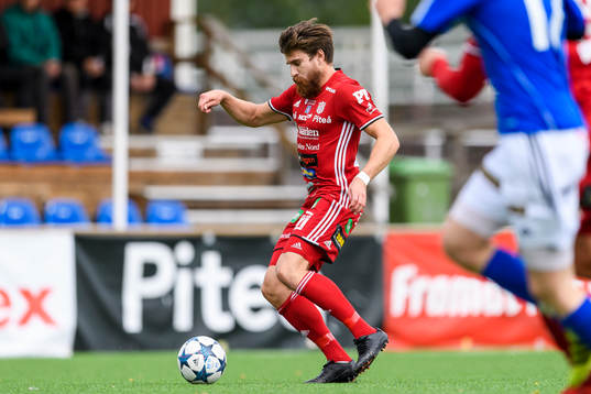 Bläddra bland fler bilder av Fotboll, Division 2 Norrland, Piteå - Östersund