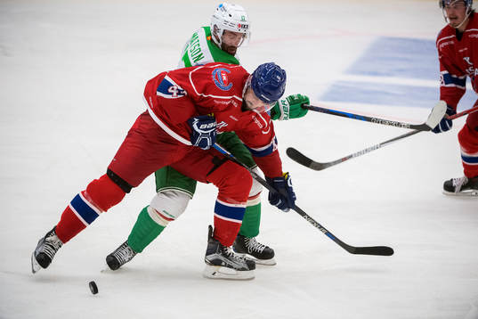 Oskarshamns Kevin Marshall och Rögles Taylor Matson