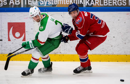 Oskarshamns Joakim Hagelin  och Rögles Kevin Gagné