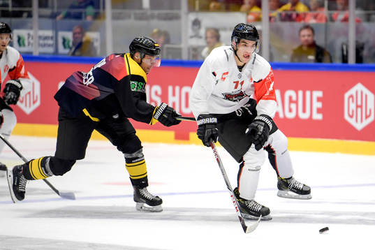 Malmö Redhawks Lukas Haudum och Stavanger Oilers Markus