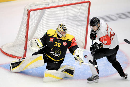 Stavanger Oilers målvakt Henrik Holm och Malmö Redhawks