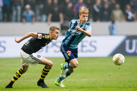 s Rasmus Lindkvist och Djurgårdens Jonathan Augustinsson
