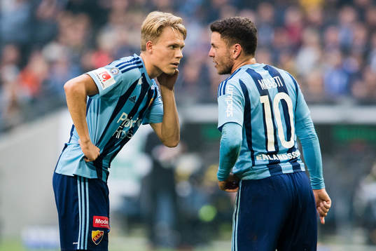 Djurgårdens Jonathan Augustinsson och Kerim Mrabti