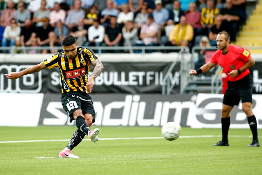 Häckens Ahmed Yasingör 2-0 på straff