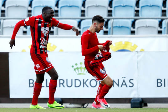Östersunds Gabriel Somi dansar