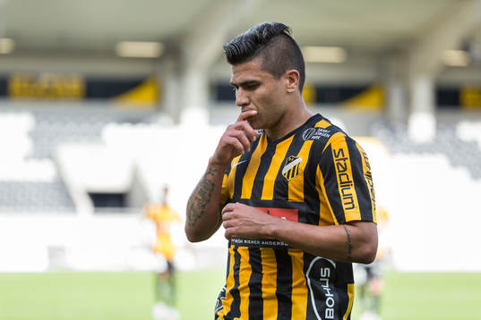 Häckens Paulinho jublar